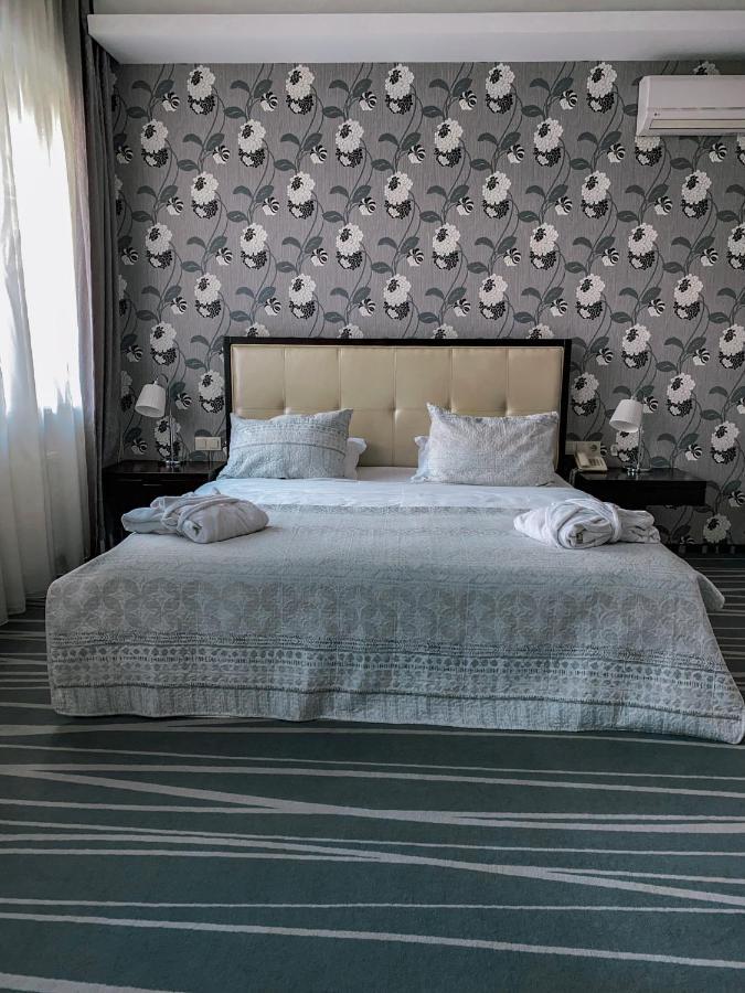 Greenstone Hotell Kherson Eksteriør bilde