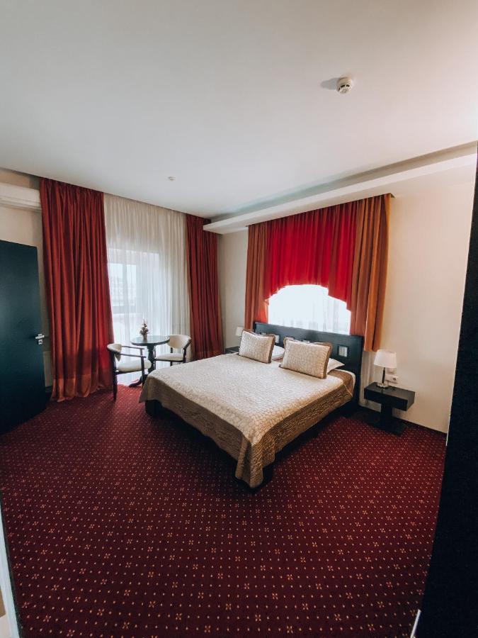 Greenstone Hotell Kherson Eksteriør bilde