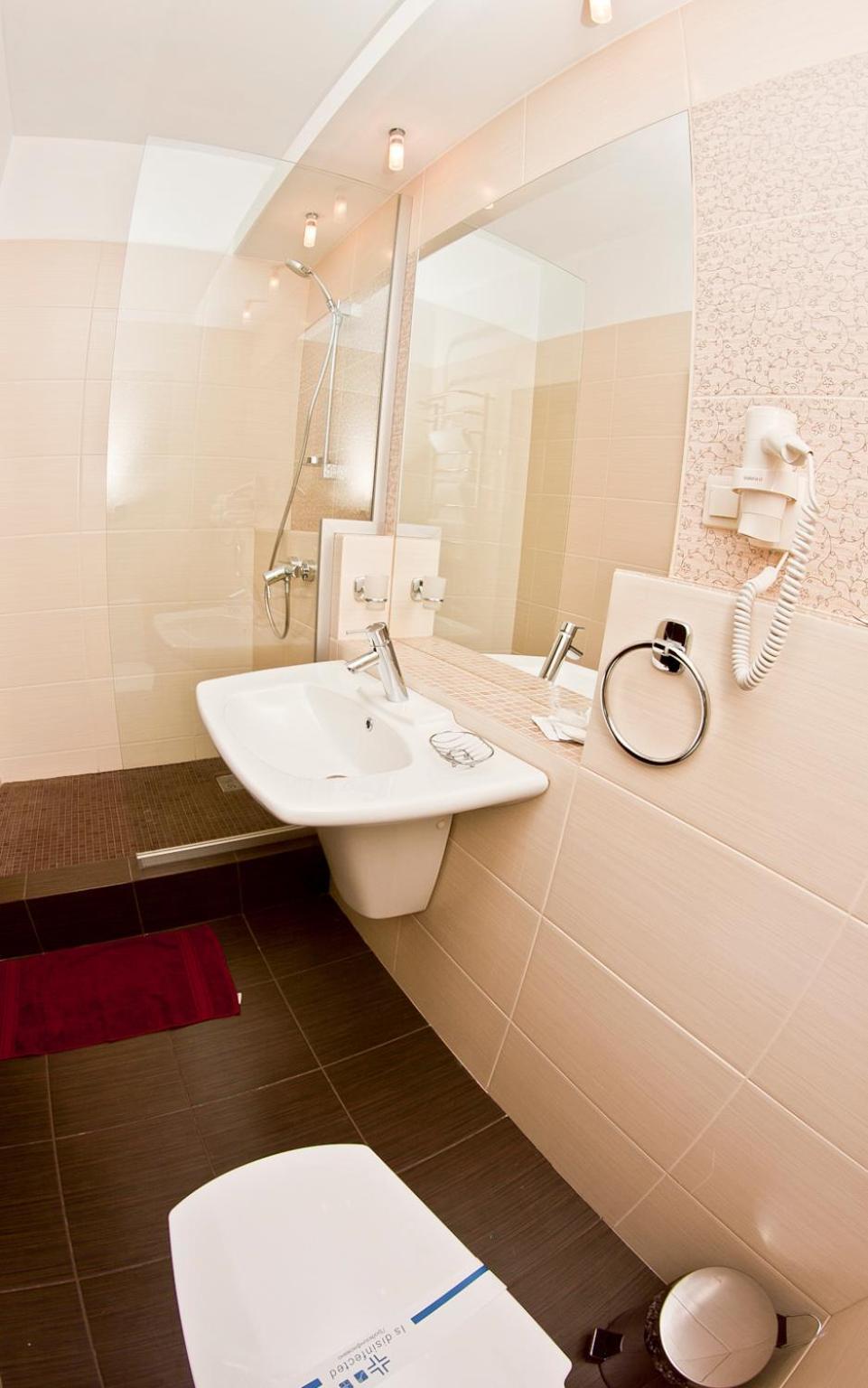Greenstone Hotell Kherson Eksteriør bilde