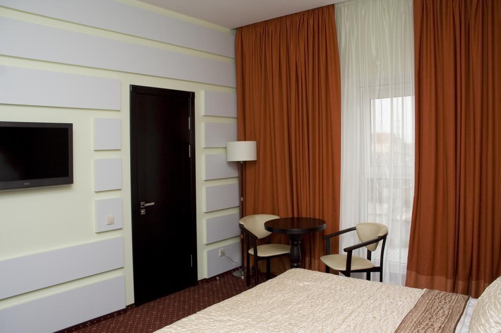 Greenstone Hotell Kherson Eksteriør bilde